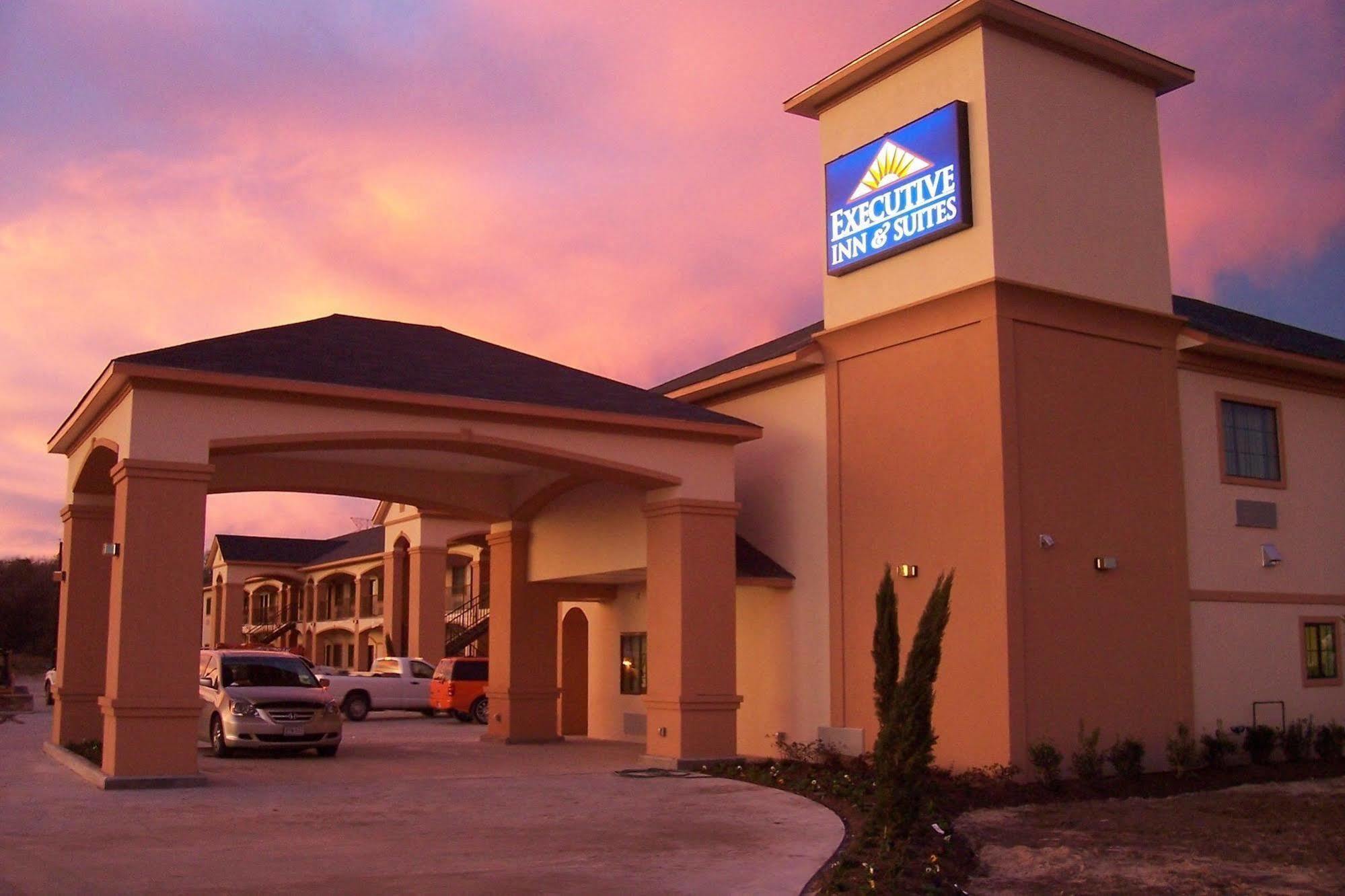 Executive Inn & Suites - Jewett Kültér fotó
