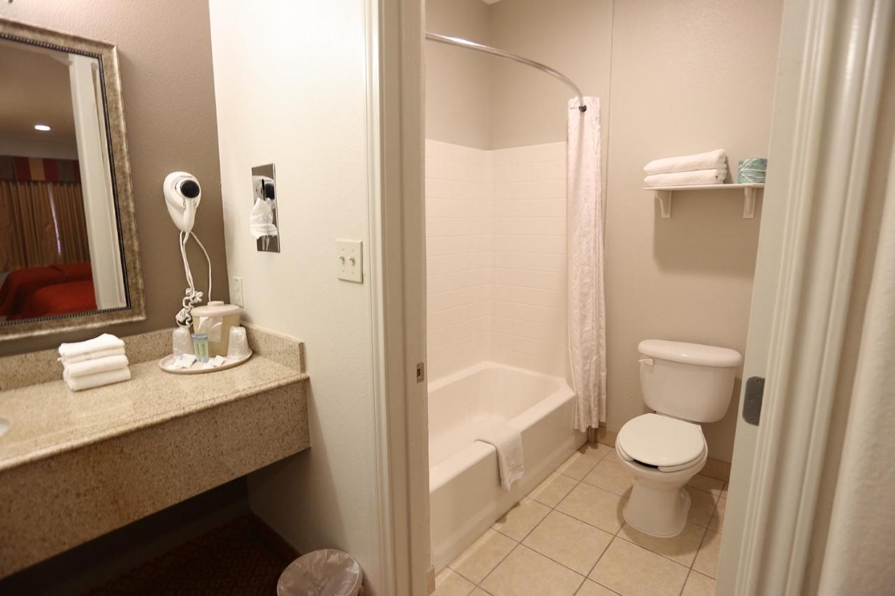 Executive Inn & Suites - Jewett Kültér fotó